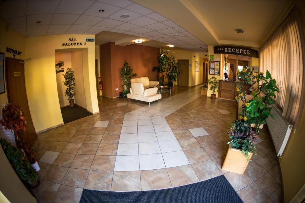 Hotel Na Jizni Přerov Dış mekan fotoğraf