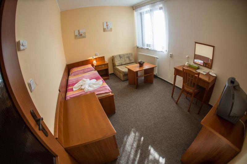 Hotel Na Jizni Přerov Dış mekan fotoğraf