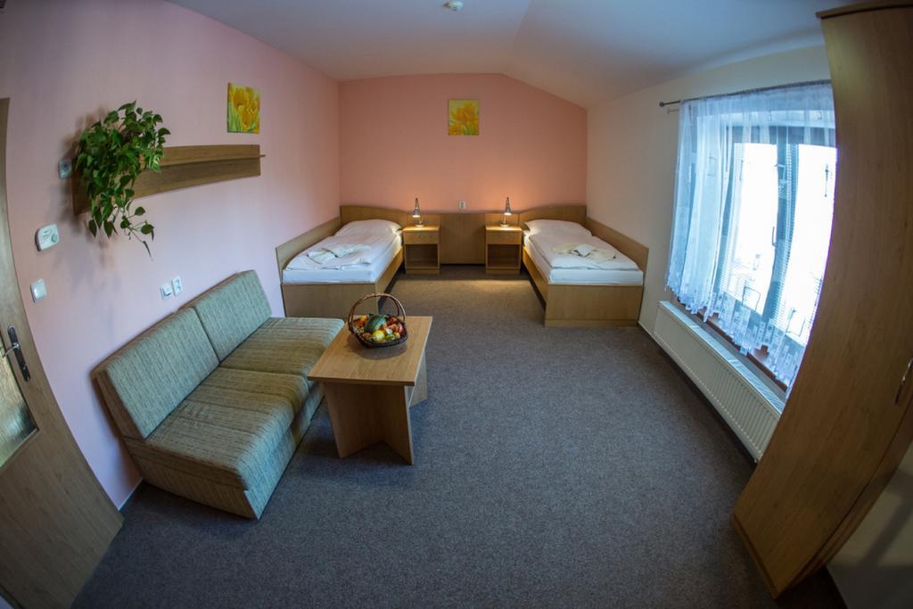 Hotel Na Jizni Přerov Oda fotoğraf