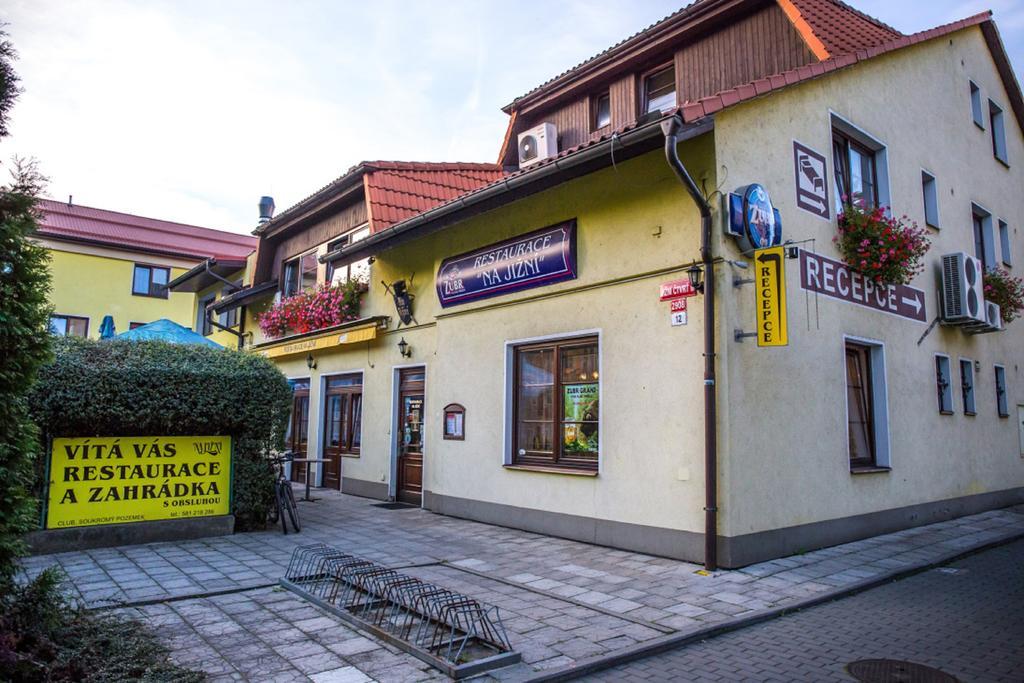 Hotel Na Jizni Přerov Dış mekan fotoğraf